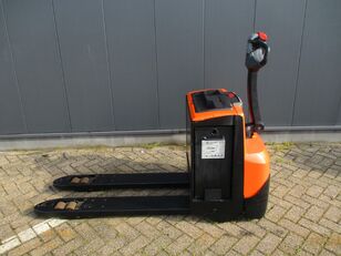 BT LWE 200 transpaleta manual